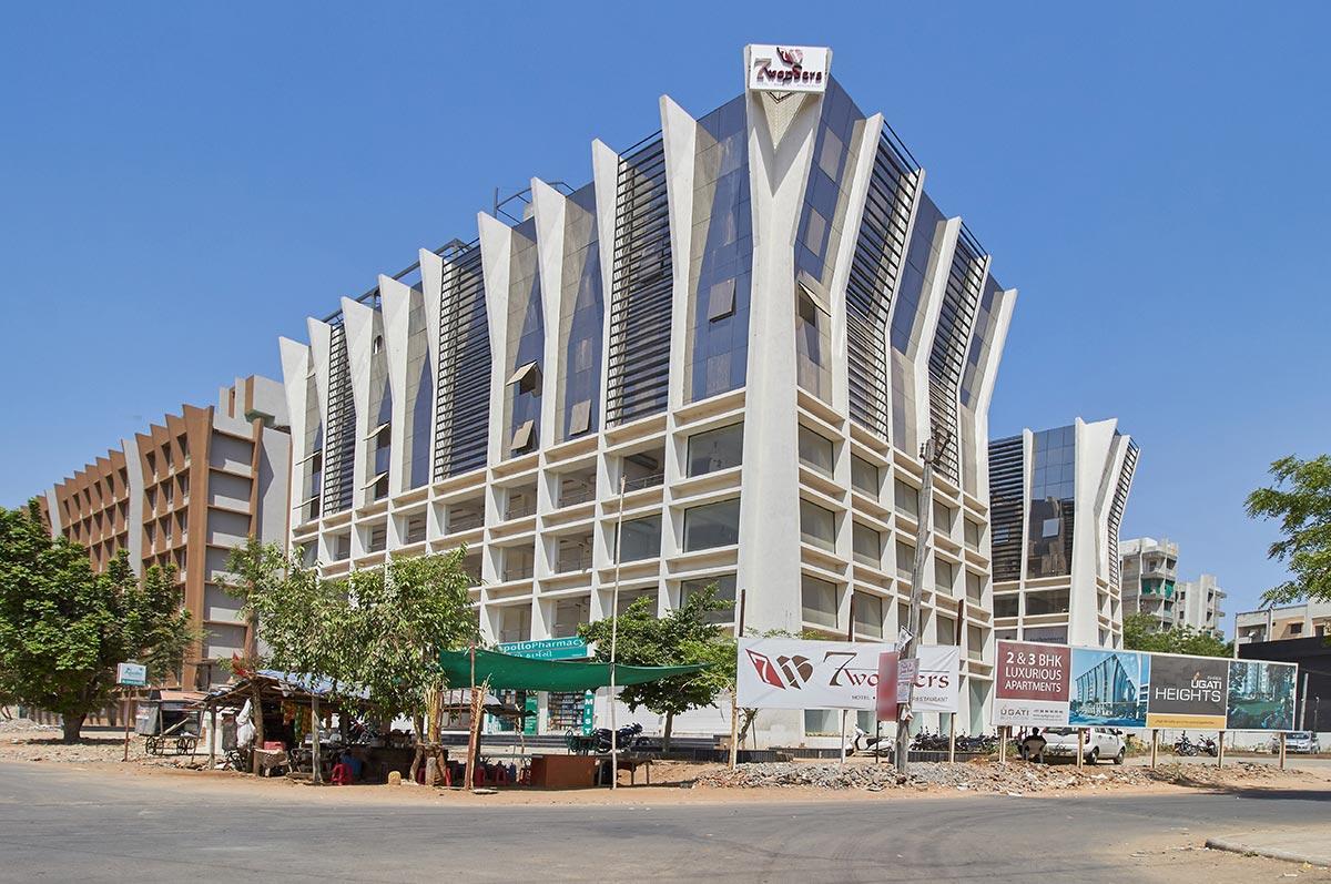 7 Wonders Hotel Gandhinagar Exterior foto